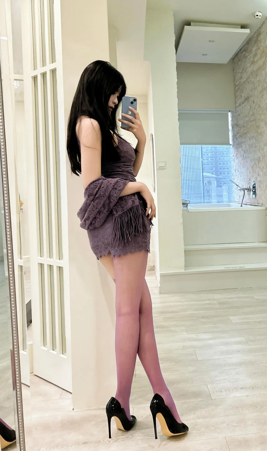 轩萧学姐 - No.076 紫色旗袍 [140P,1V-1.91GB] tg@simisebaisi 【丝足阁】137.webp